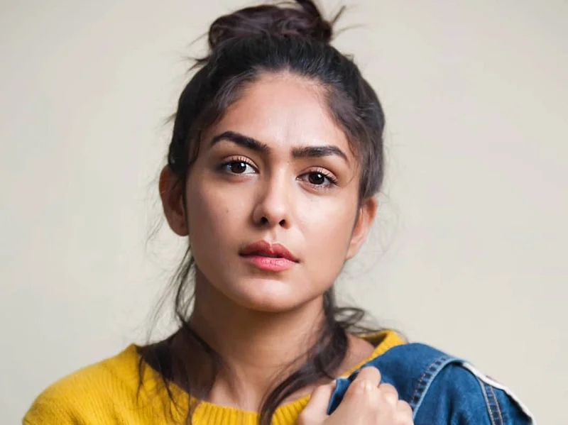 Mrunal Thakur's Exclusive Interview with Real Estate Guru